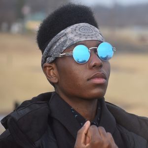 Meet your Posher, Isaac